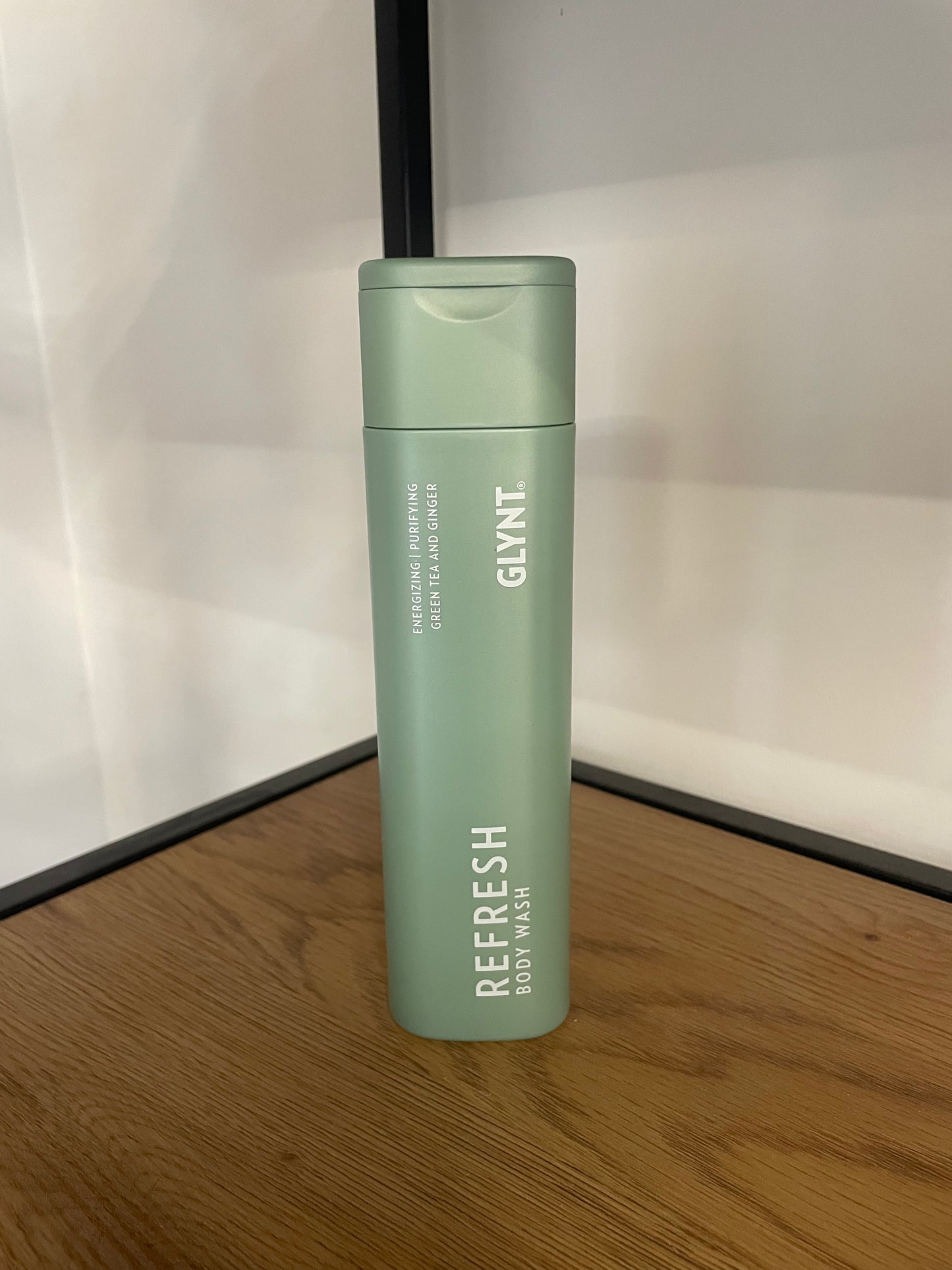 REFRESH body wash
