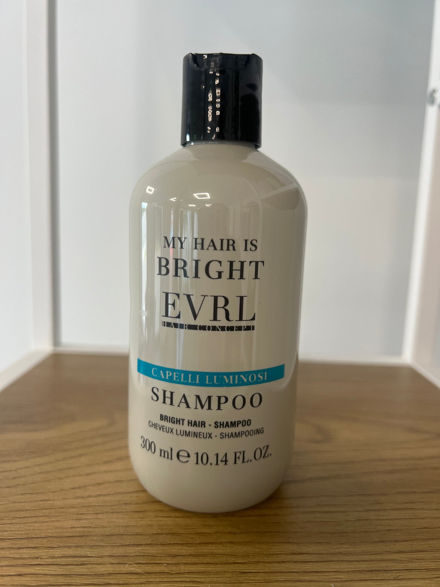 Bright hair shampoo
